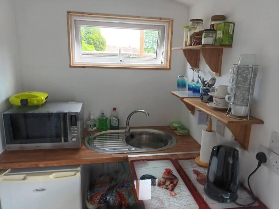 Private Suite In Oxfordshire, A40 Witney Eksteriør bilde