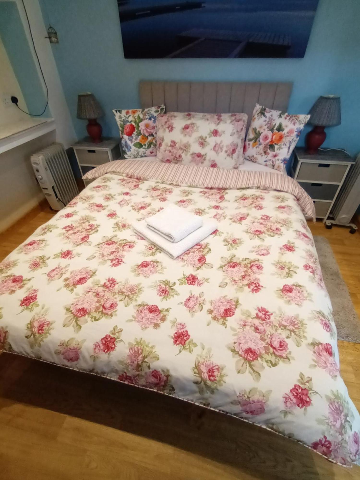 Private Suite In Oxfordshire, A40 Witney Eksteriør bilde